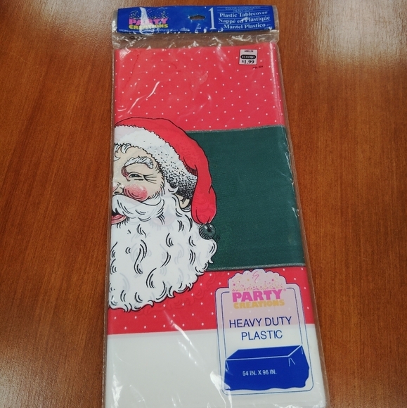 New Old Stock Vintage Santa Claus Christmas Plastic Rectangular Tablecloth Retro - Picture 2 of 3